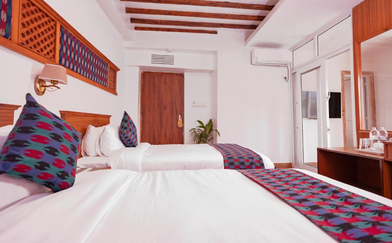 Himalayan Glory Inn Покхара Экстерьер фото
