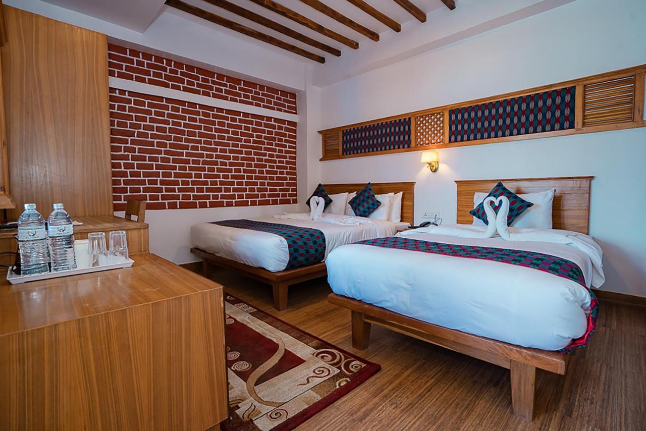 Himalayan Glory Inn Покхара Экстерьер фото
