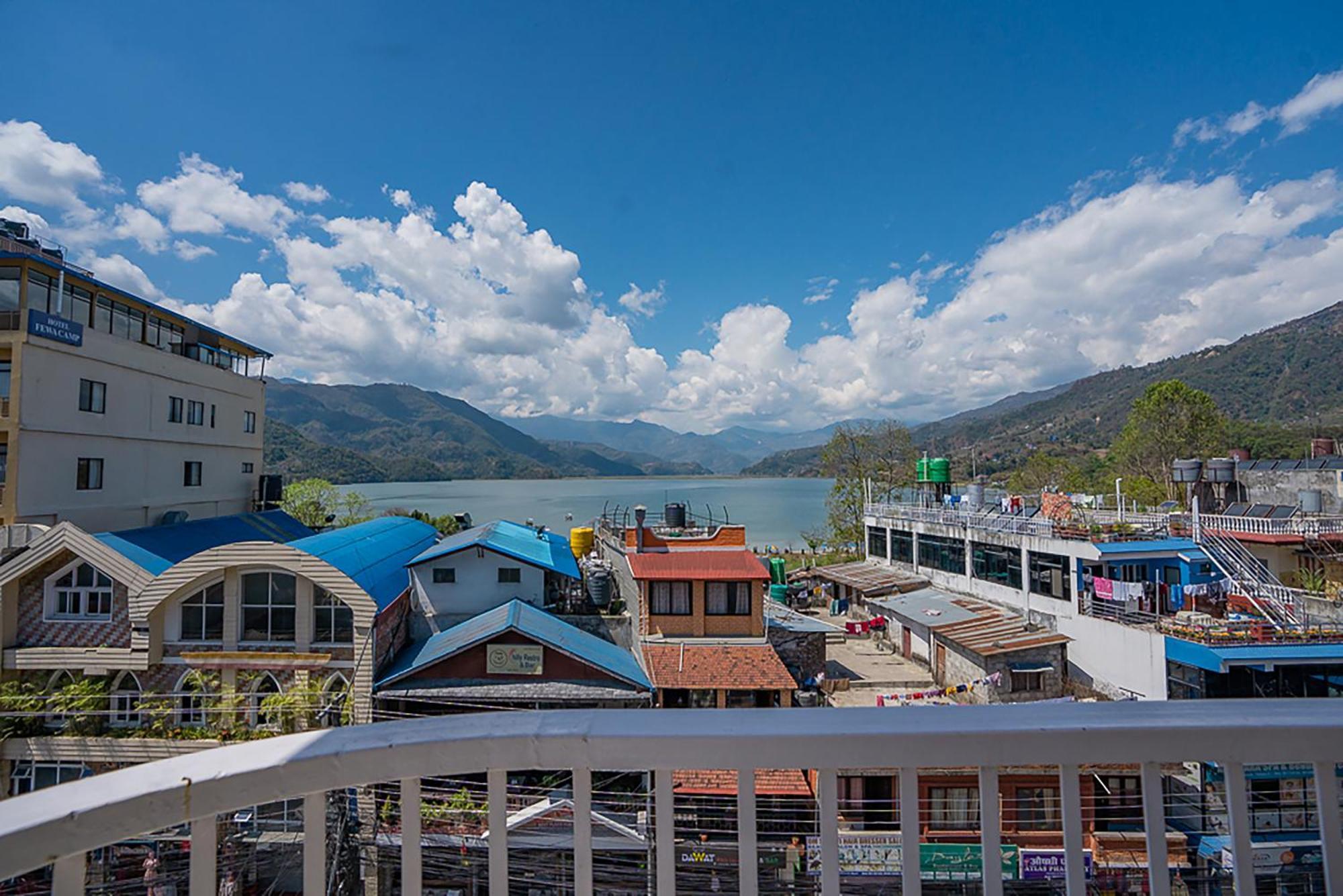 Himalayan Glory Inn Покхара Экстерьер фото
